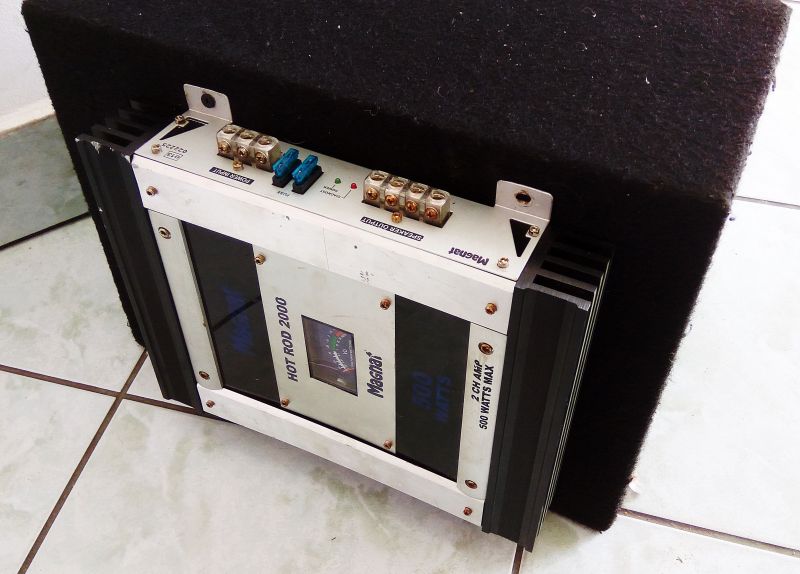 WZMACNIACZ MAGNAT HOT ROD 2000 + SUBWOOFER