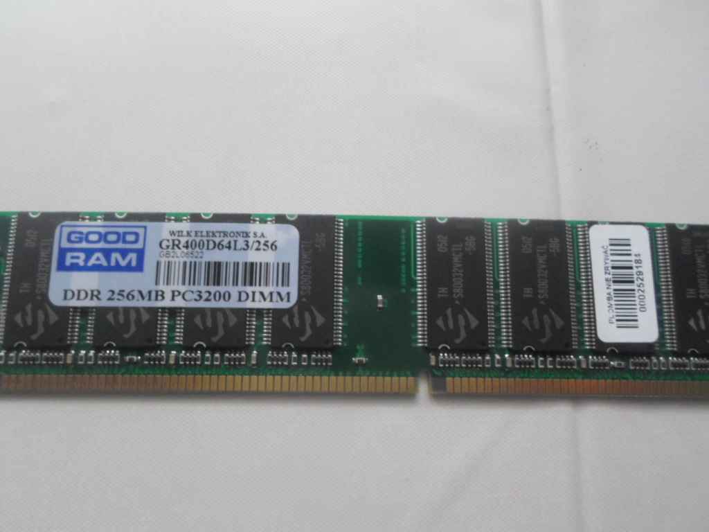 Pamięć RAM DDR 256 PC- 3200.  DIMM MBGR 400 D64 L3