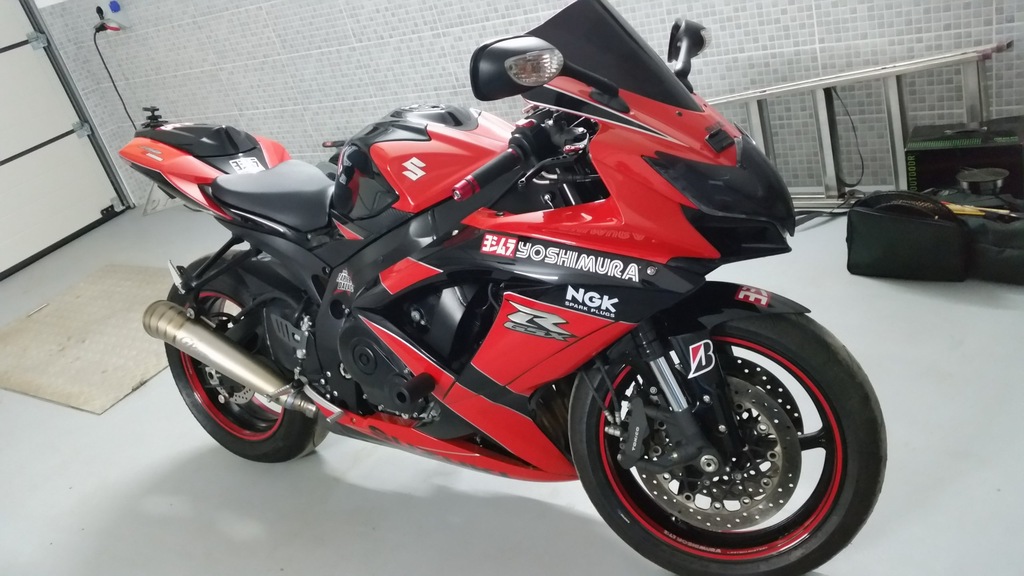 Suzuki GSX-R 750 - YOSHIMURA Limited Edition - L0