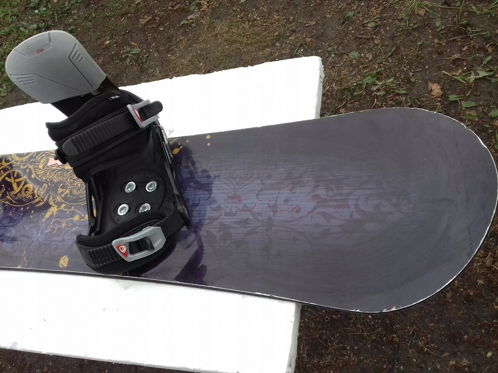 stuf gothic snowboard