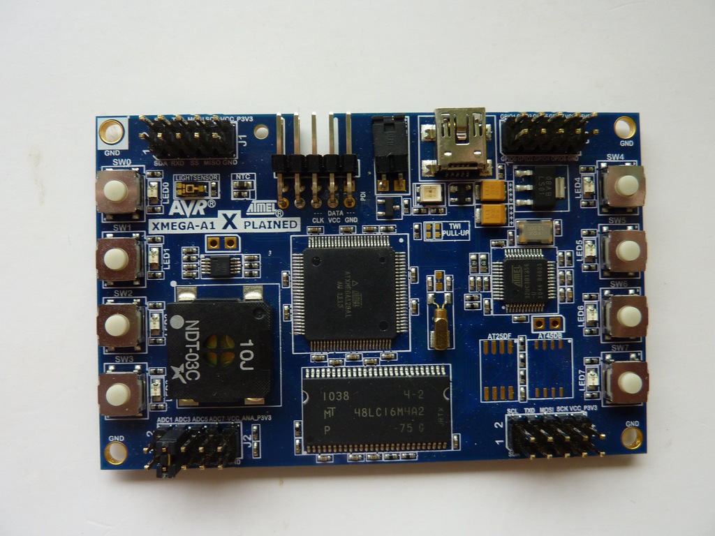 Płytka testowa ATMEL XMEGA A1 XPLAINED + 2 książki