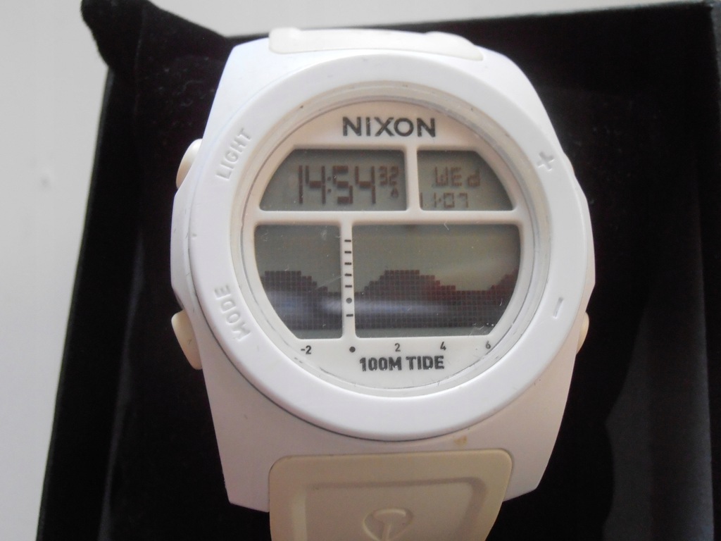 Nixon rhythm online watch