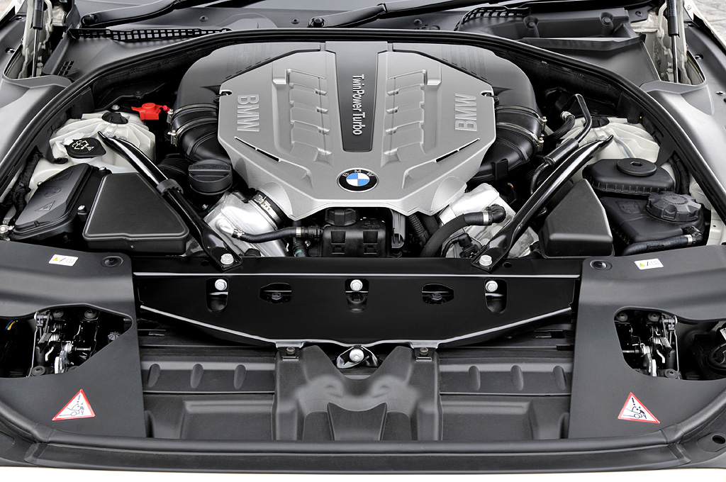 SILNIK BMW F10 550 F13 650 F01 F02 750 4.4 N63B44A