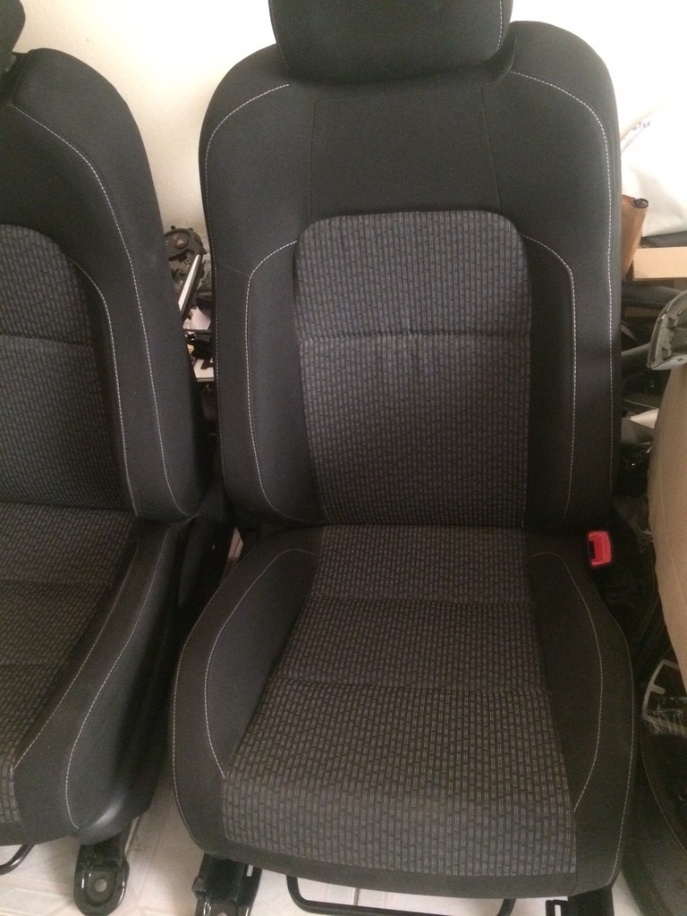 Toyota Auris Kombi 2015 Komplet Foteli 7545082917