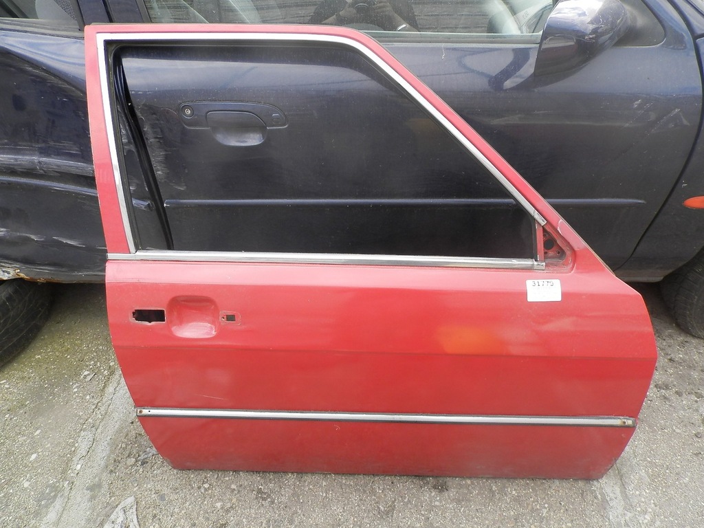 AUDI 80 B2 DRZWI PRZÓD PRZEDNIE PRAWE