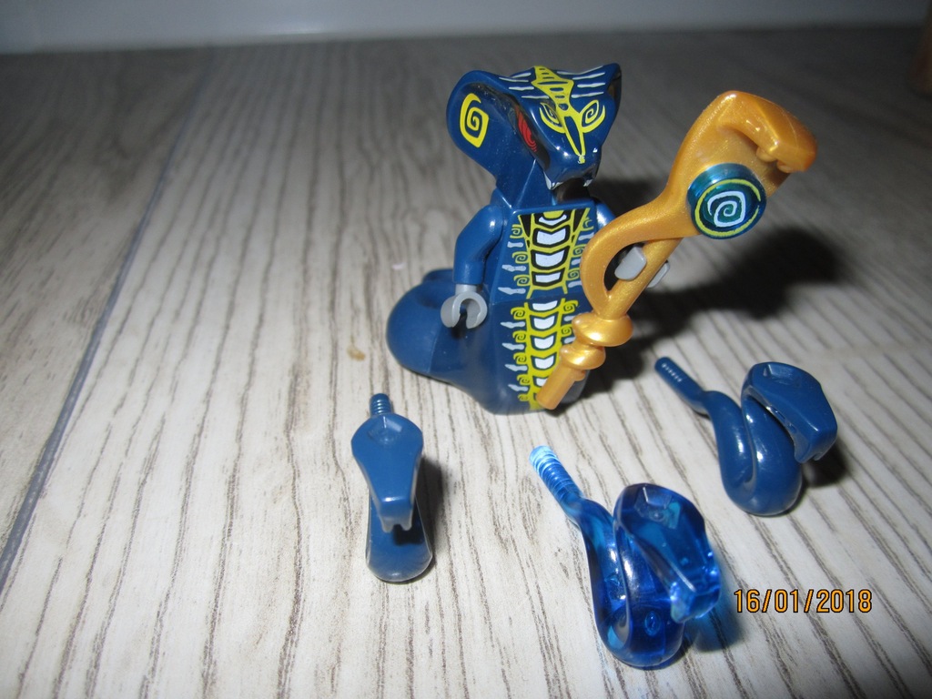 LEGO Ninjago Król Węży Skales + berło + 3 węże