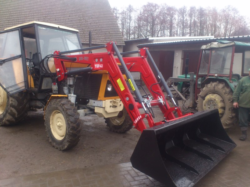 ŁADOWACZ CZOŁOWY TUR MTZ 82 URSUS 914 ZETOR 7245