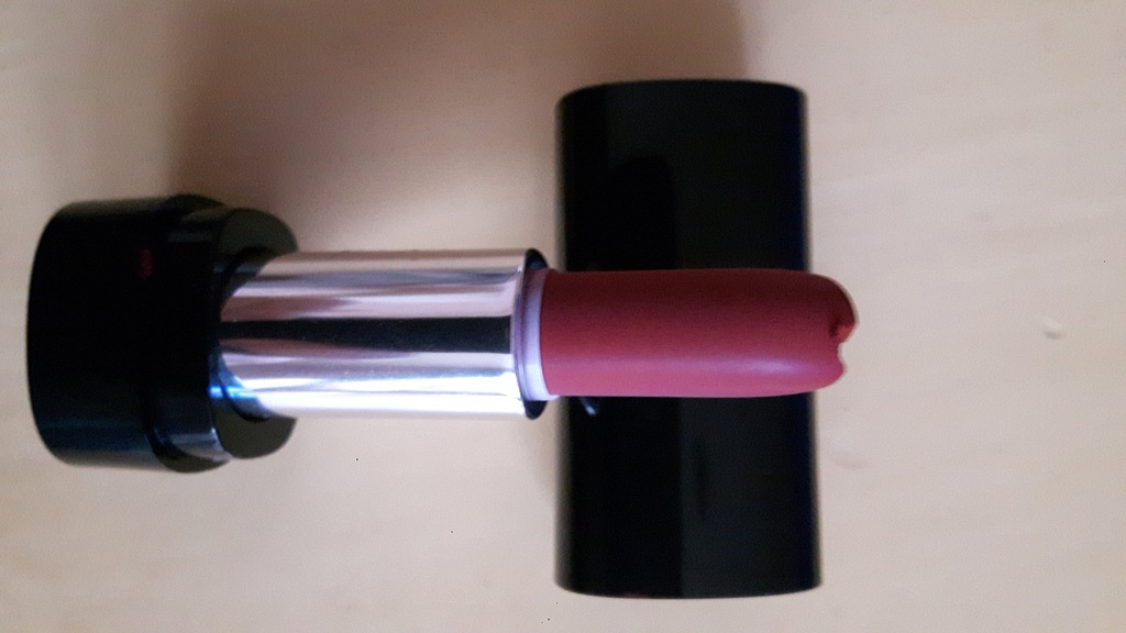 Szminka Marc Jacobs Le Marc 208 Miss Scarlet 1,7g