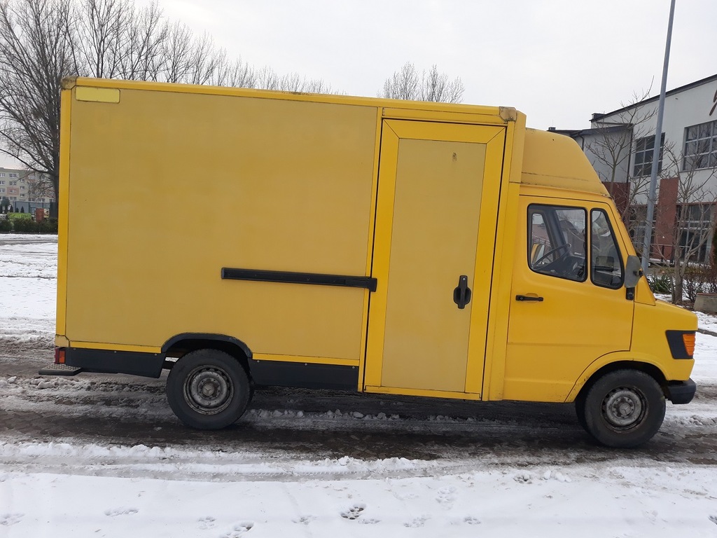 308 KACZKA POCZTOWY BAR SKLEP FOOD TRUCK KONIOWÓZ