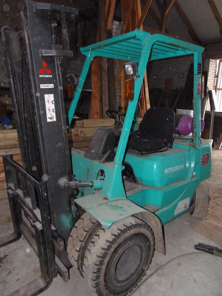 Wózek widłowy Mitsubishi FG 25 2002r