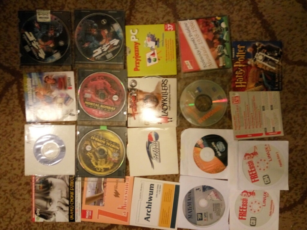 103 płyty CD i DVD: gry, filmy, muzyka, nauka,JPII