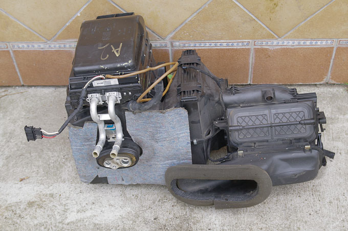 Nagrzewnica AUDI A2 8Z1 + nagrzewnica elektryczna