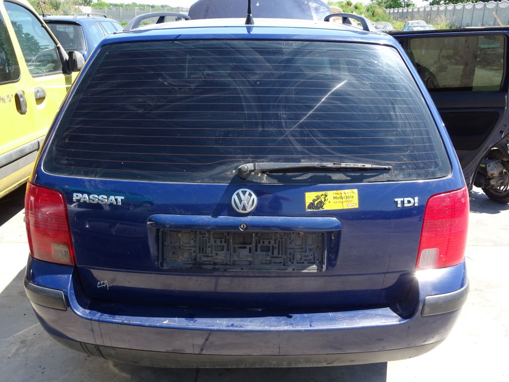 VW Passat B5 kombi klapa tył tylna LA5E.