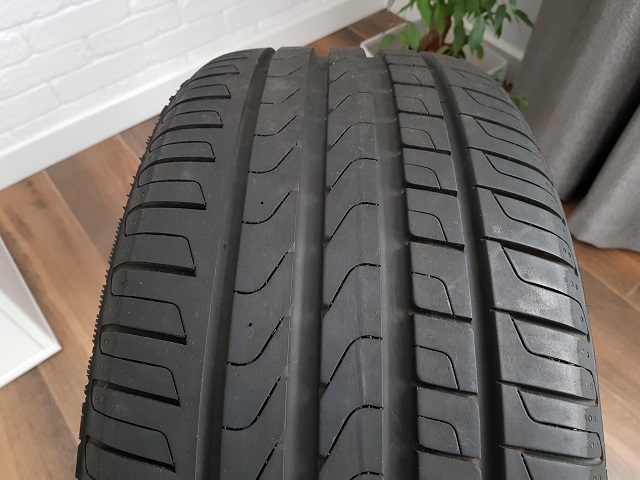 Pirelii , Michelin, Dunlop , Continental