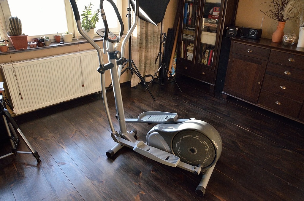 Orbitrek magnetyczny Thorn E1000, koło zamach 12kg