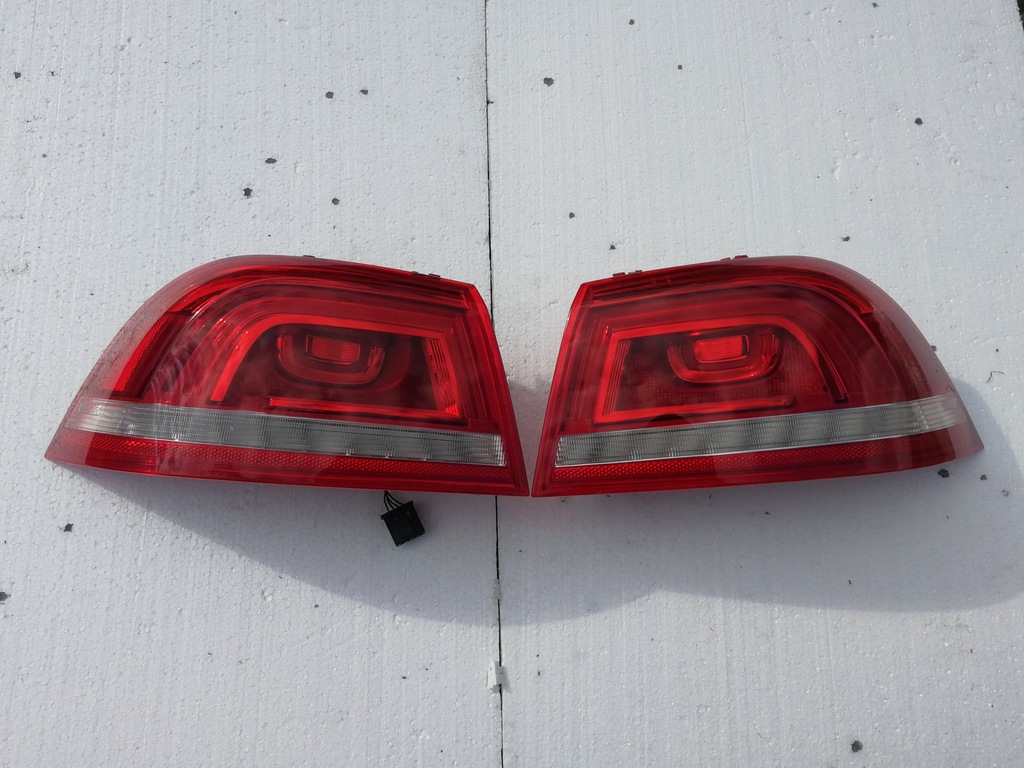 VW EOS LIFT 1Q 11+ LAMPA TYLNA LEWA PRAWA EUROPA!