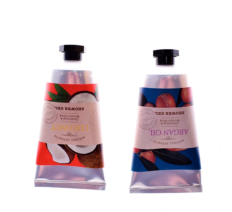 4740-88 TESCO.. m#s ZEL POD PRYSZNIC KOKOSOWY 75ML