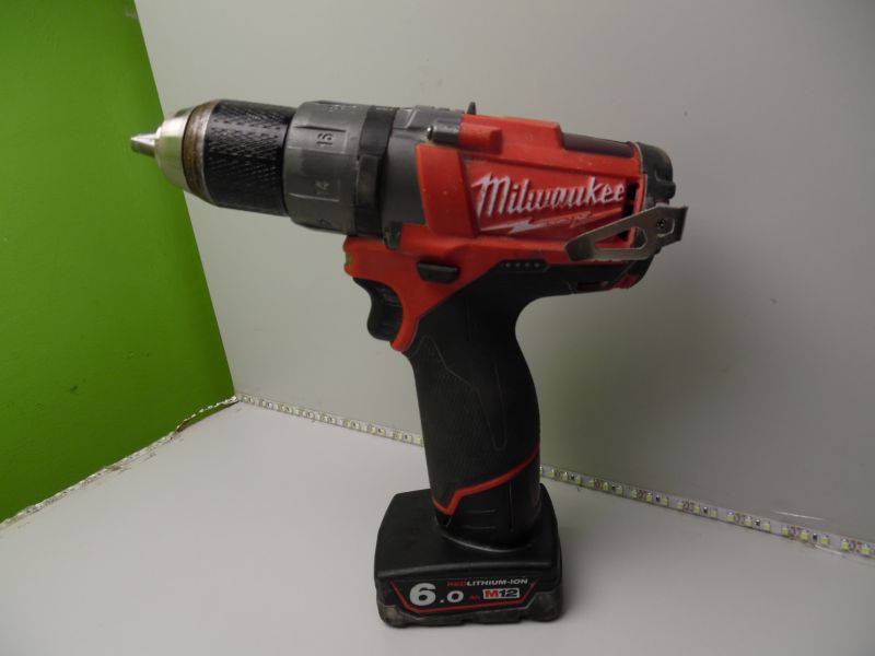 Milwaukee m12 store cdd