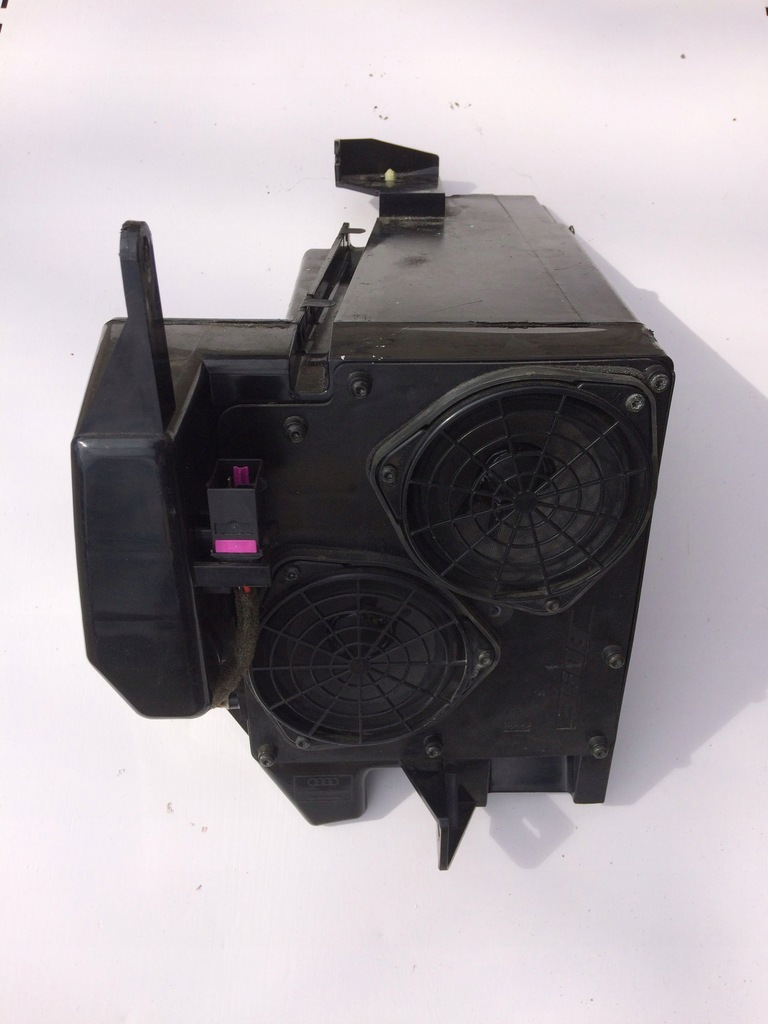 Subwoofer BOSE 8L0035381H AUDI A3 8L Eu. 00r.