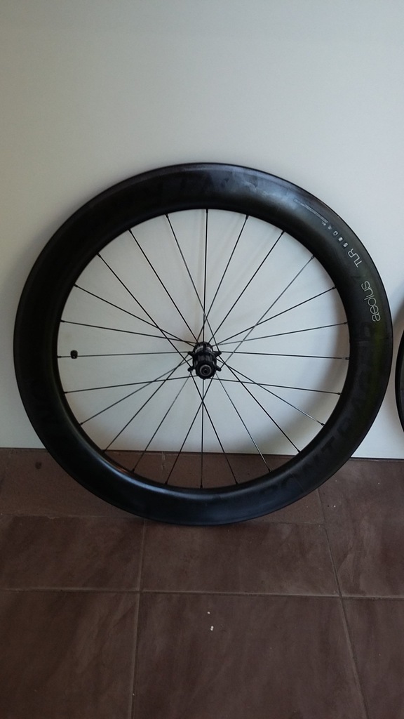 Koła szosowe Bontrager Aeolus Pro 5 TLR i Aeolus 7