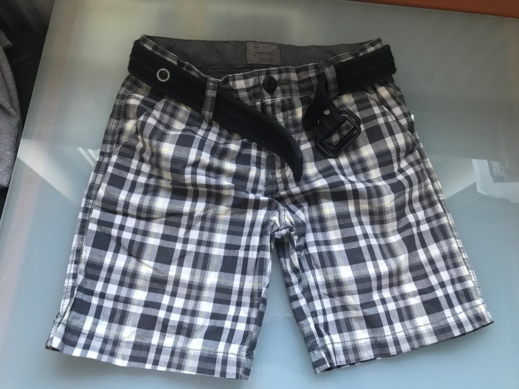 Krótkie spodnie bluzka rozmiar 118  Zara
