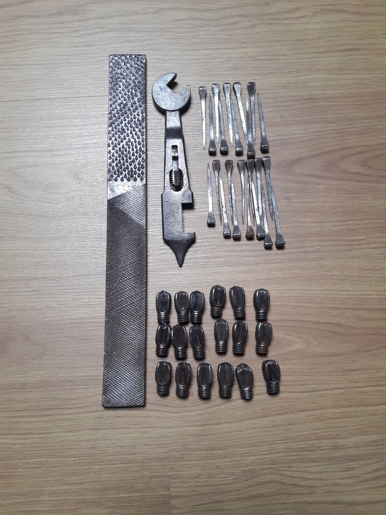 Narzędzia do podkuwania koni - 45 elementów