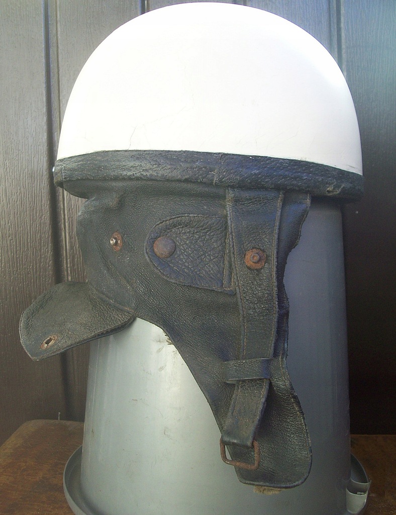 KASK ORZESZEK PRL RZMIAR 56-57