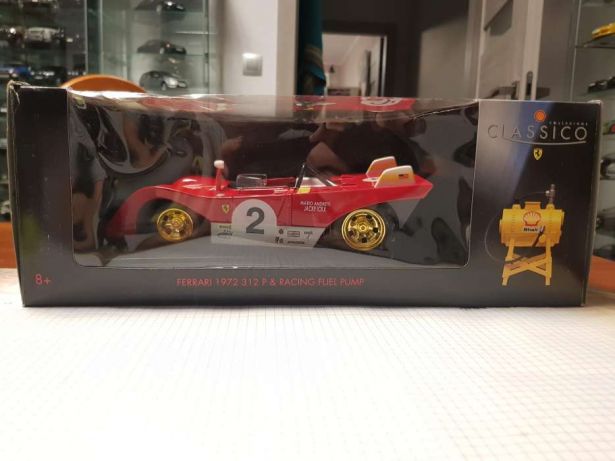 Ferrari 312 P (1972) z dystrybutorem paliwa Shell