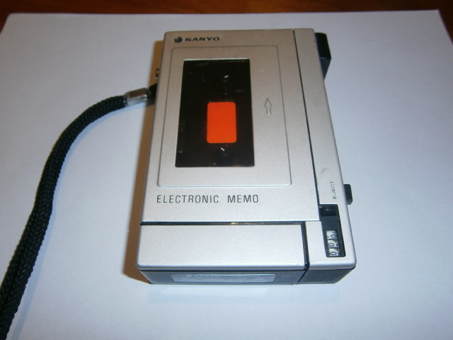 SANYO
サンヨー
ファンヒーター
石油
暖房
CFH-U321C
動作品 BOOMBOX SANYO MCD-ZX300F CD + KASETA + RADIO - 7530346078