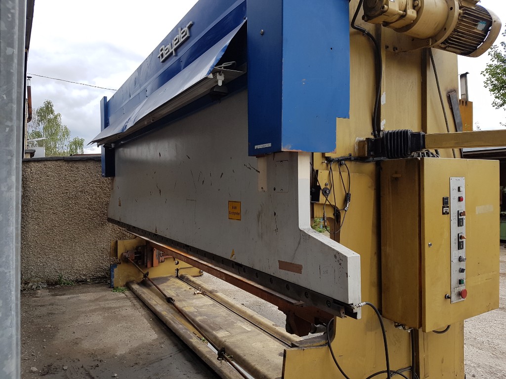 PRASA KRAWĘDZIOWA CNC BEYELER 225ton X 6200mm