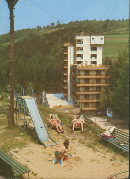 PORĄBKA-KOZUBNIK -- DW HUTNICTWA -- DZIECI -- 1979