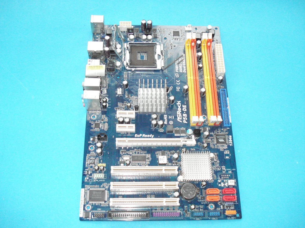 ASRock  P5B - DE   s.775