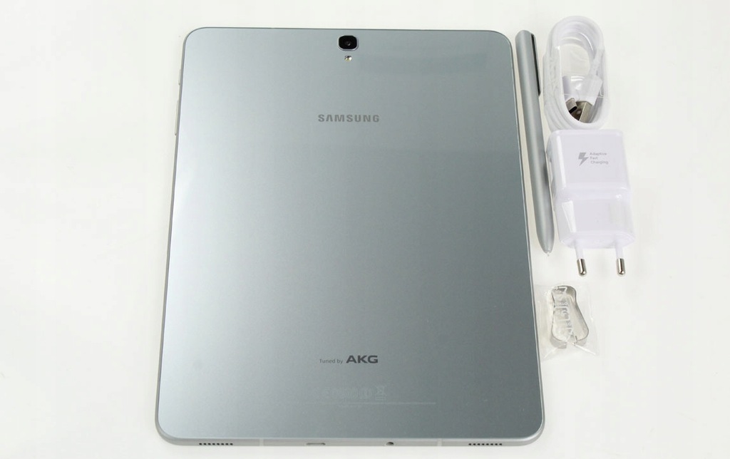 s3 t820