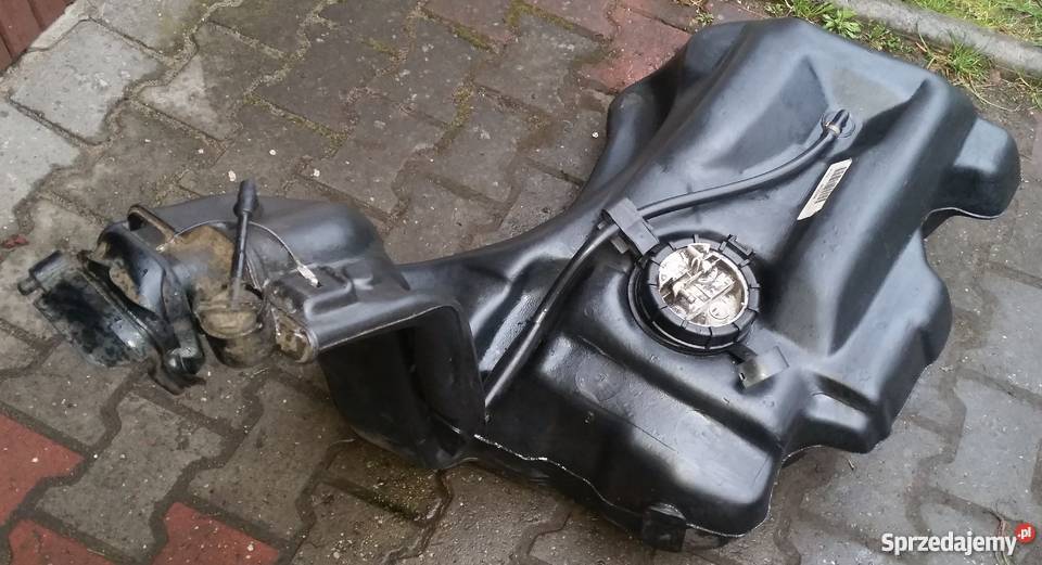 Zbiornik paliwa z pompką od Audi A4 B5 1997 Avant