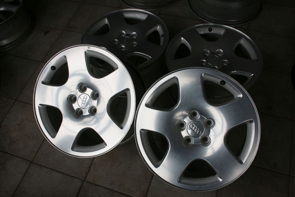 Felgi Oryginał audi A8 d2 S8 8x17 5x112 poler kute