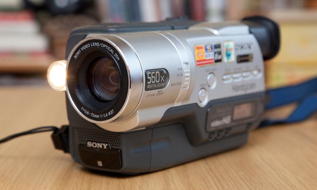 Ccd Tr748e Sony 560x Camcorder Sony CCD-TR748E, V8,Hi8_PAL-Super