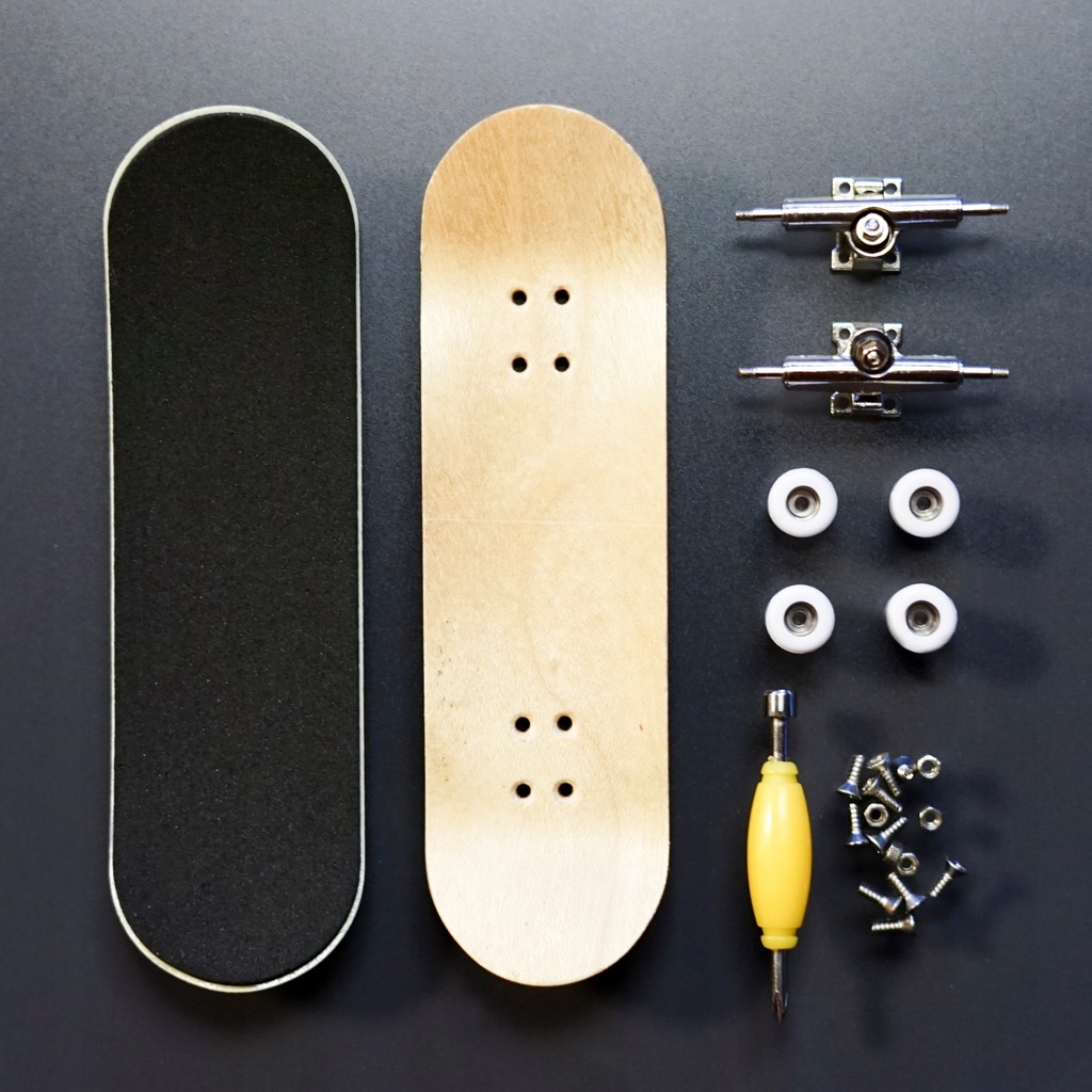 Drewniany FINGERBOARD pro, komplet, koła + łożyska 7761010762