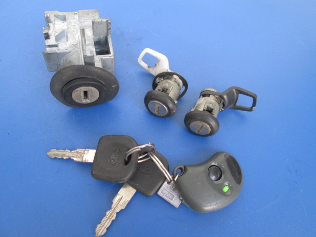 Daewoo Nexia 1.5e Stacyjka+wkładki drzwi