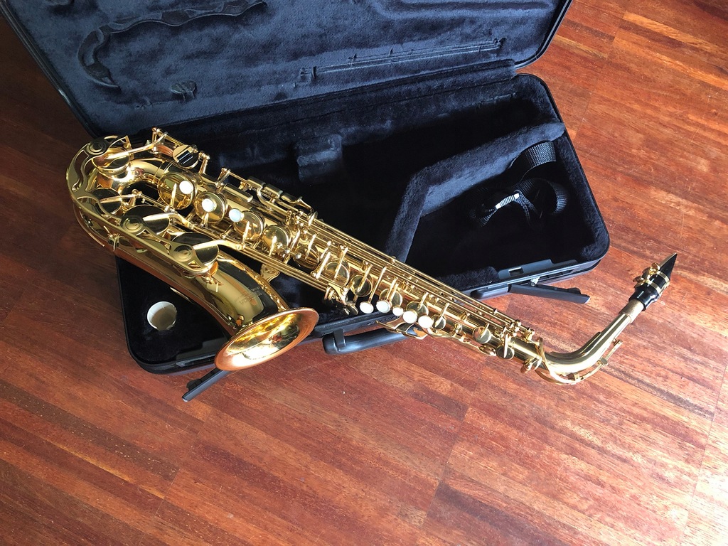 Saxofon altowy YAMAHA YAS 275 z twardym futerałem