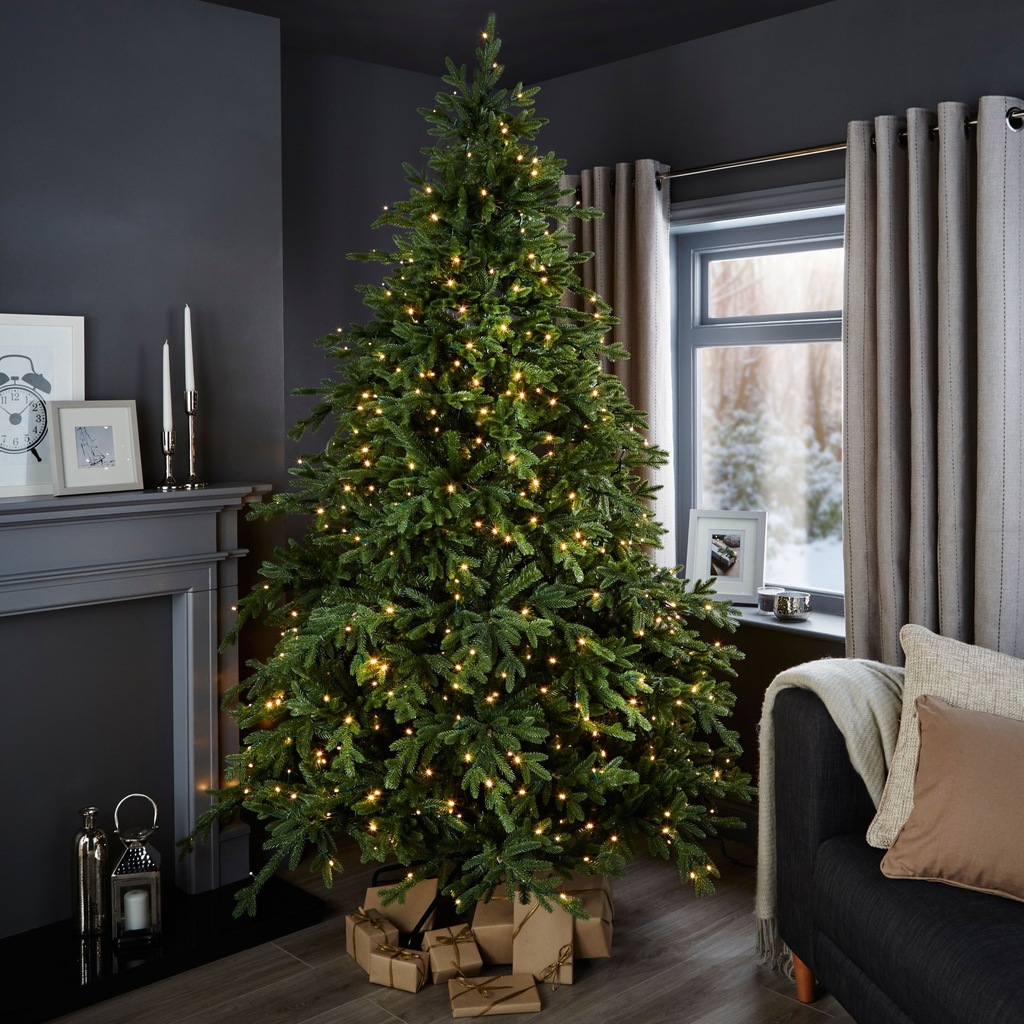 Choinka sztuczna Thetford 400 lampek LED 183cm PE