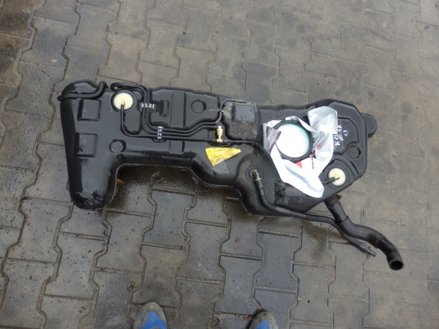 NISSAN MICRA K12 04 1.2 3D  BAK ZBIORNIK PALIWA
