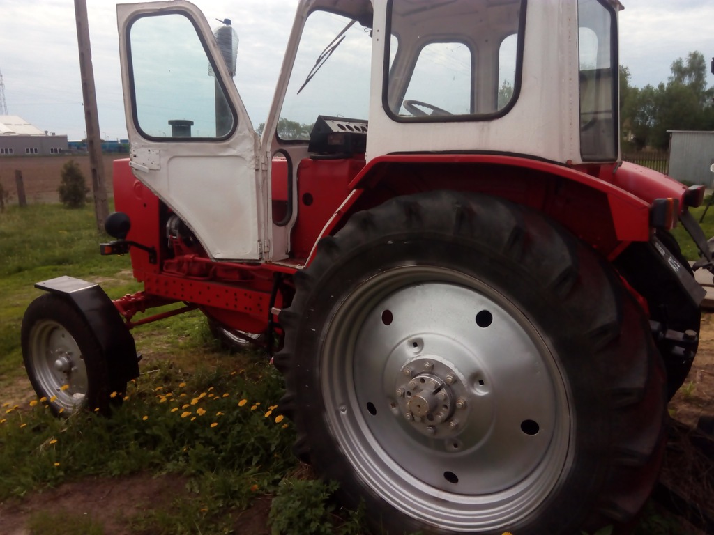 Traktor ciągnik rolniczy Białoruś JUMZ