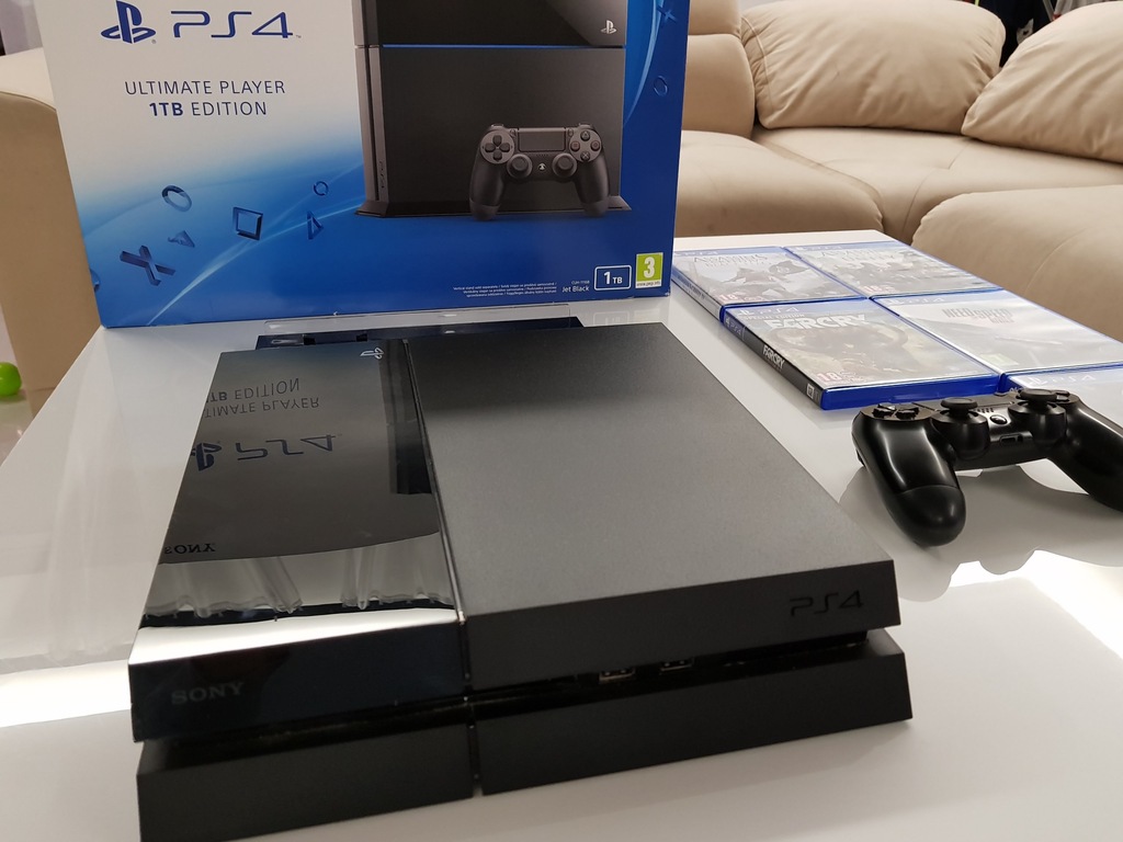 Ps4 ultimate player 1tb edition отличия от