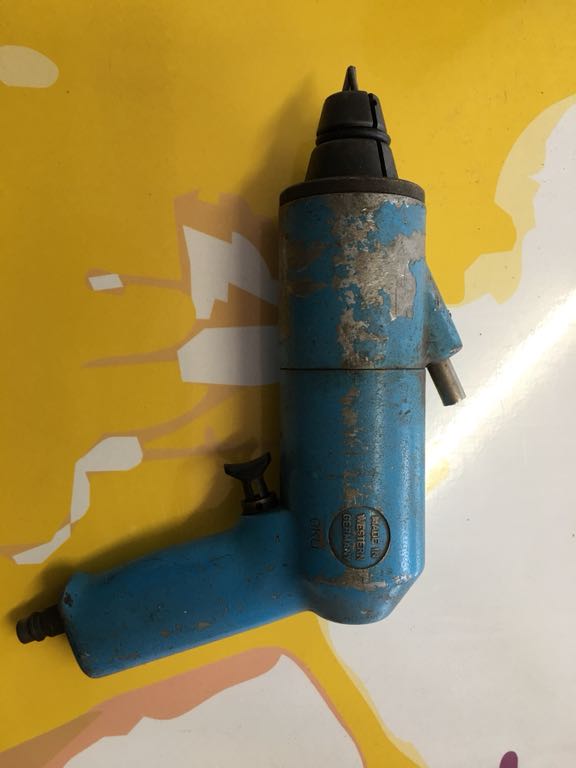 Pistolet do kolcowania opon kolce opony z kolcami
