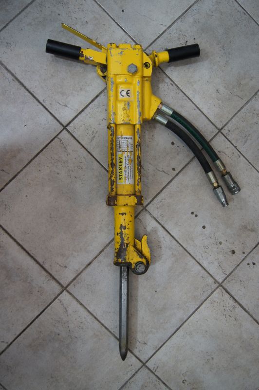 PNEUMATYCZNY MŁOT WYBURZENIOWY STANLEY BRV20