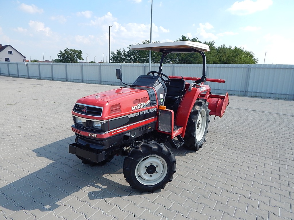 Mini Traktor Mitsubishi MT226 4x4 22KM Ogrodniczy