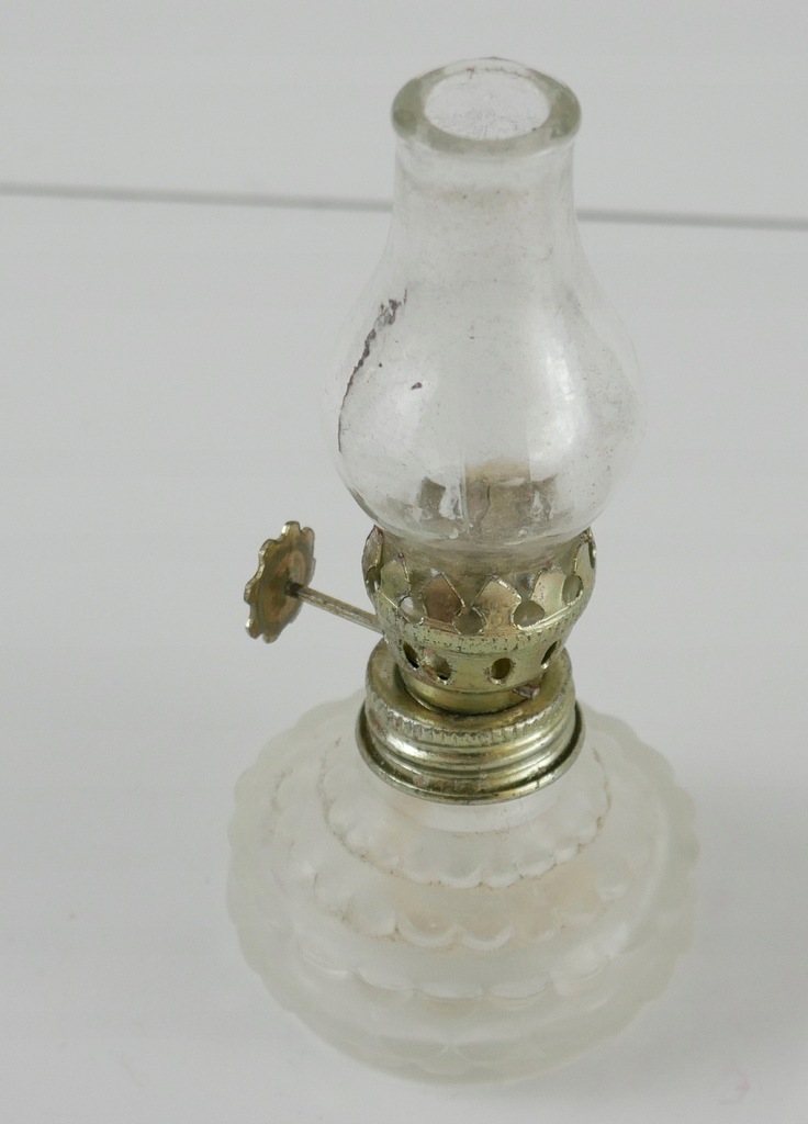 mini lampka naftowa
