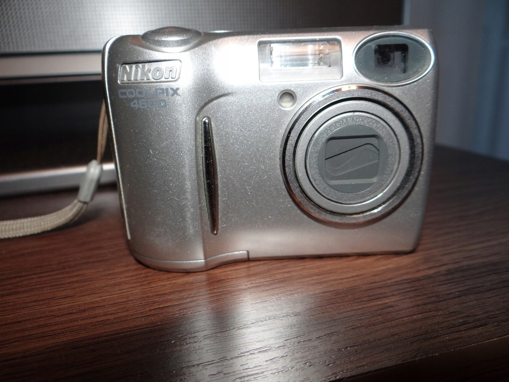 Aparat cyfrowy sprawny Nikon coolpix 46oo