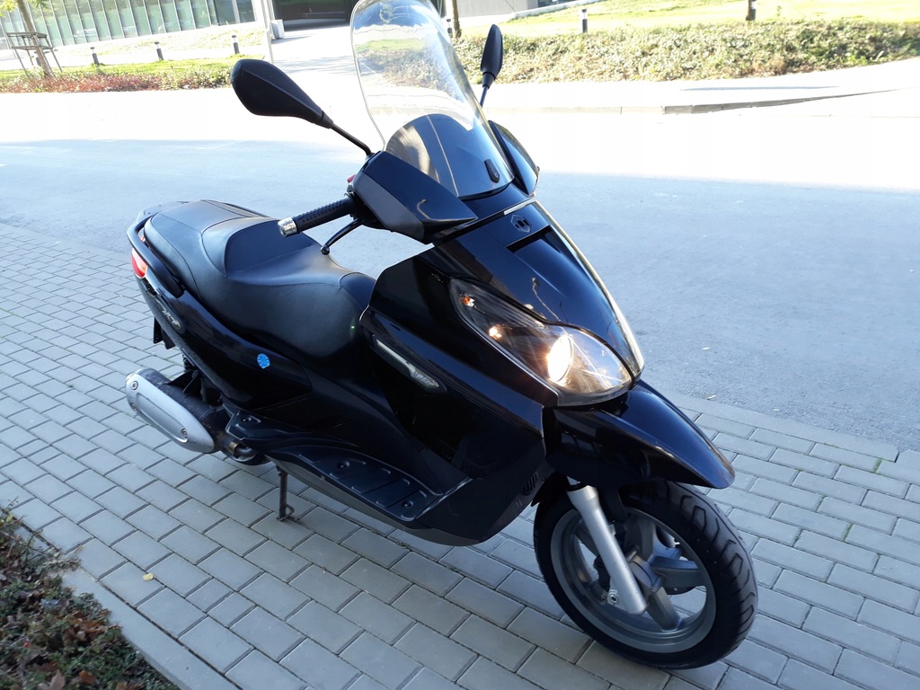 Piaggio X7 125 czarny kat.B niski przebieg, OKAZJA
