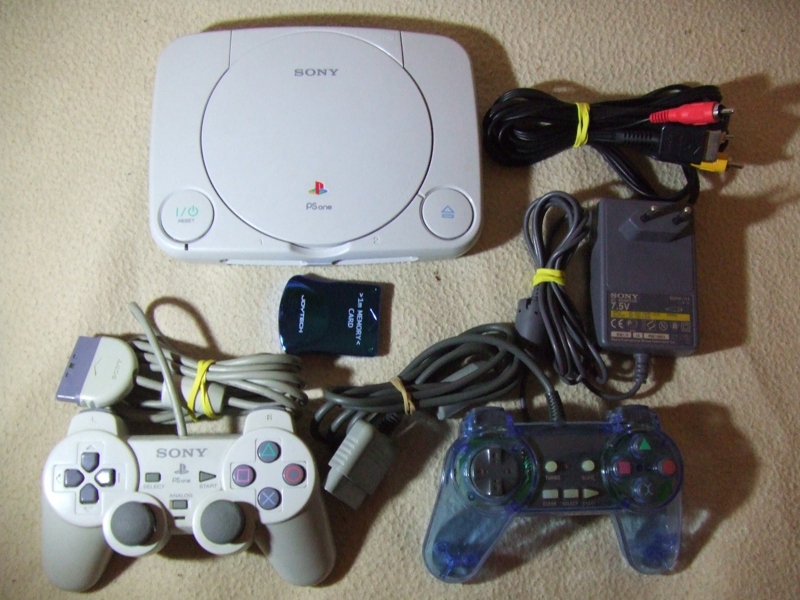 Playstation One - PsOne + 2 pady + super gry !!!